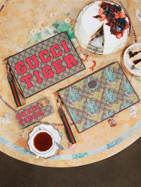 scopri la nuova collezione del capodanno cinese di gucci|Gucci dedica la nuova collezione all’anno della Tigre.